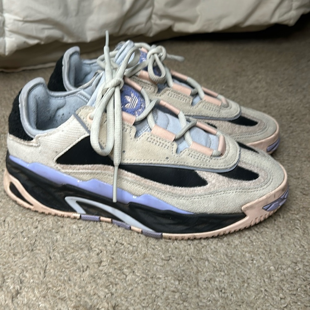 adidas Women's Sneakers Beige Black Lavender Pink Accents